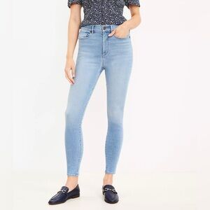 LOFT The Jegging Light Wash Whiskered High Rise Cotton Skinny Jean Size 26 NWT